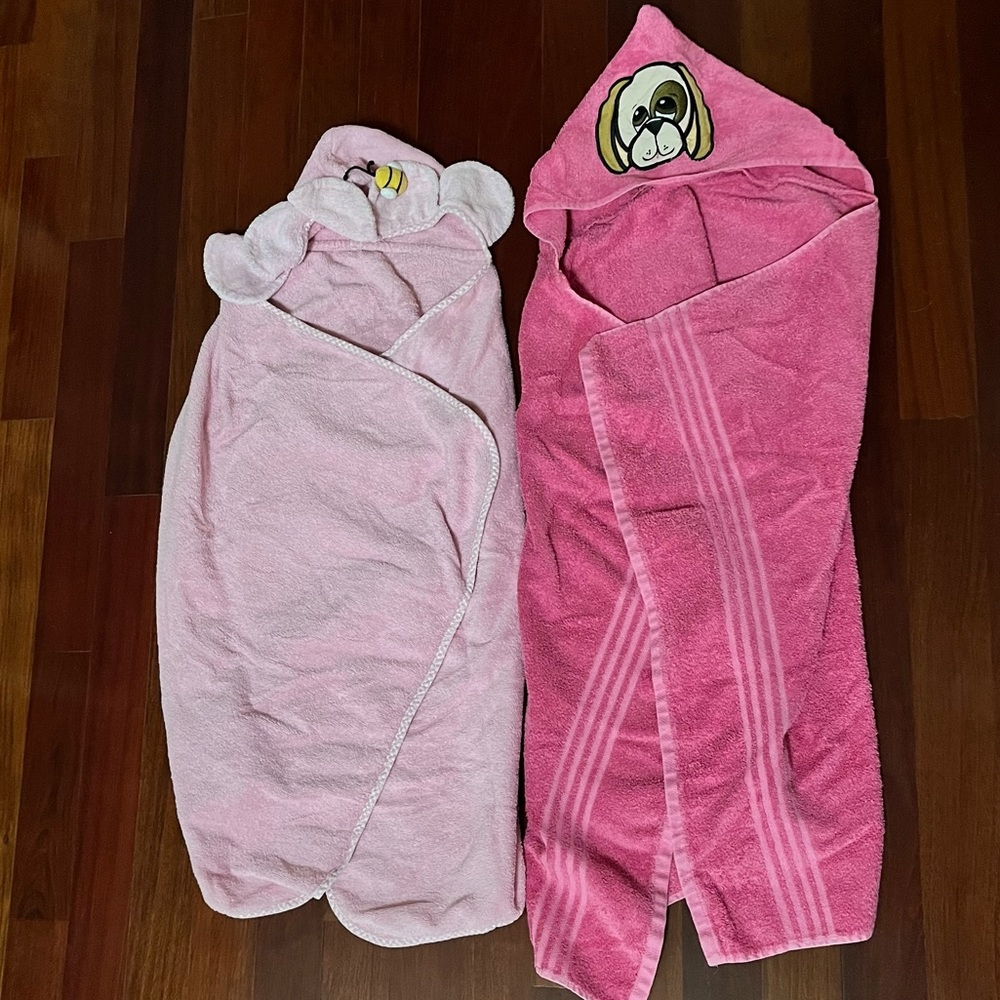 2 Hooded Towels Pink Flower Bee & Puppy Dog Bath Beach Girls Pottery Barn